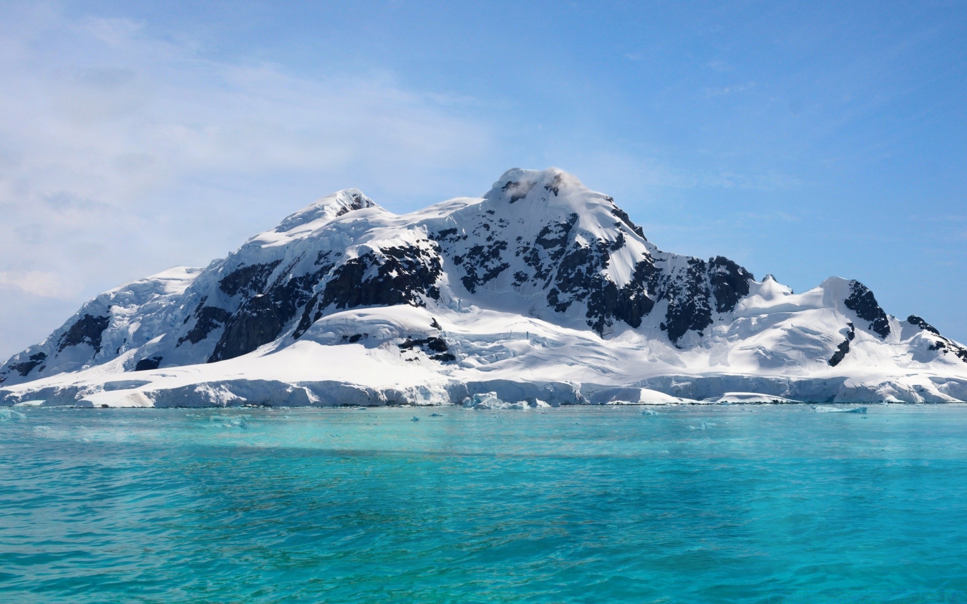 mare e oceano neve acqua ghiaccio viaggi ghiacciaio iceberg gelido fusione montagna natura freddo paesaggio cielo