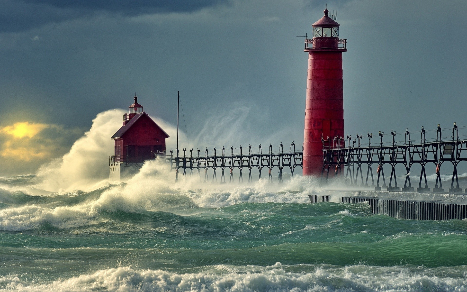 morze i ocean latarnia morska woda ocean morze niebo morze podróże na zewnątrz krajobraz zachód słońca światło wieczór plaża burza świt wiatr natura zmierzch