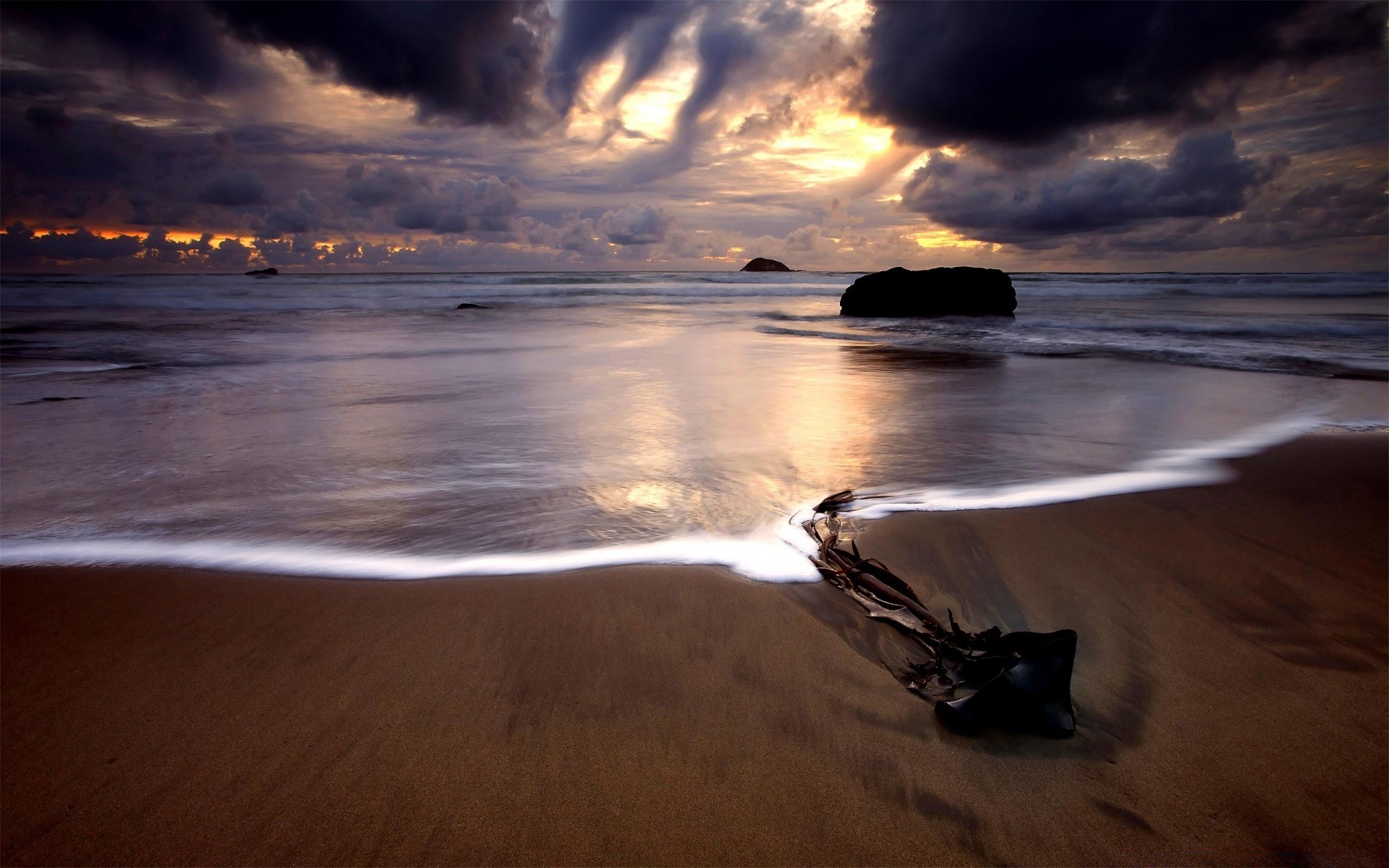 mer et océan coucher de soleil plage eau océan mer soir crépuscule aube mer soleil voyage paysage paysage ciel réflexion sable tempête