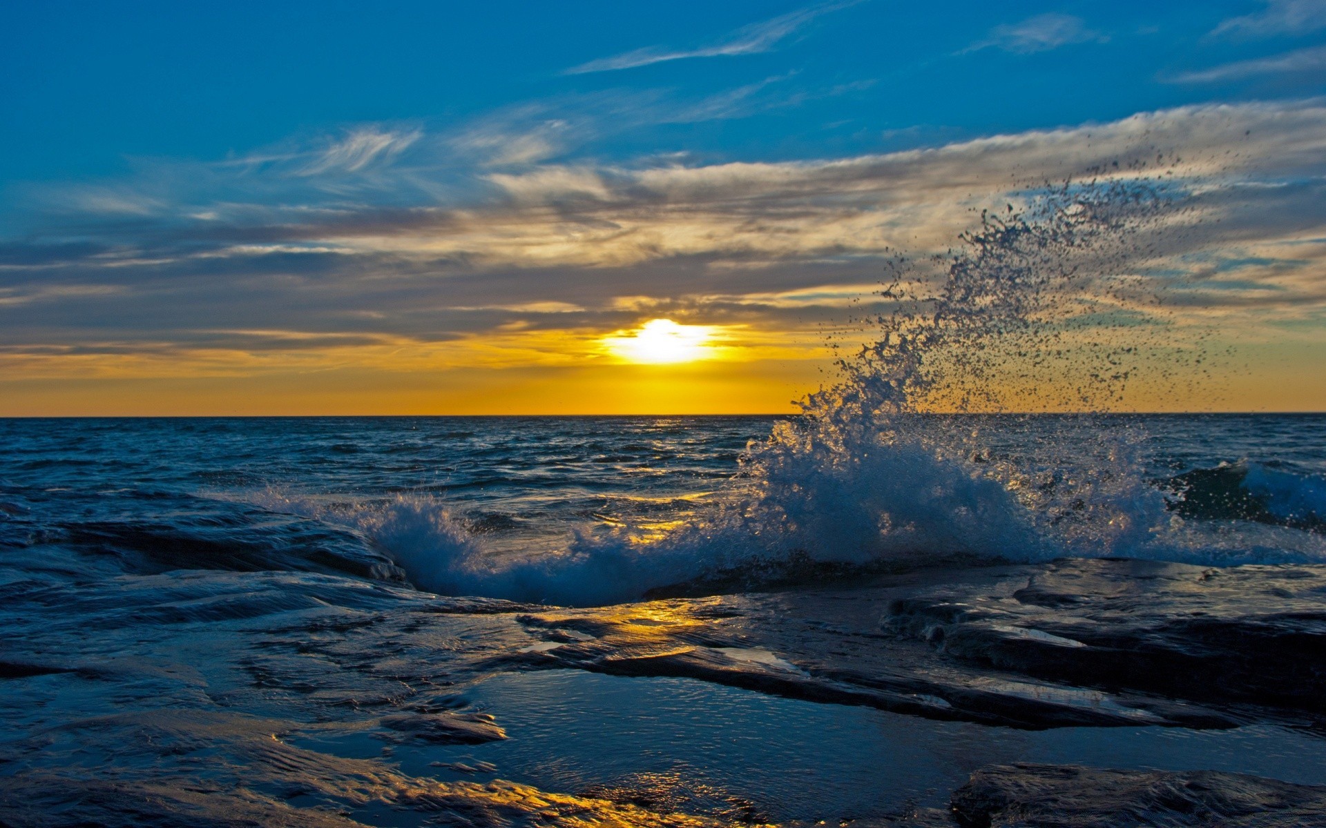 sea and ocean sunset water dawn sky sea dusk sun landscape nature ocean evening beach fair weather travel seascape seashore