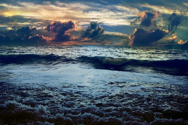 The beginning of a storm at sea in the evening