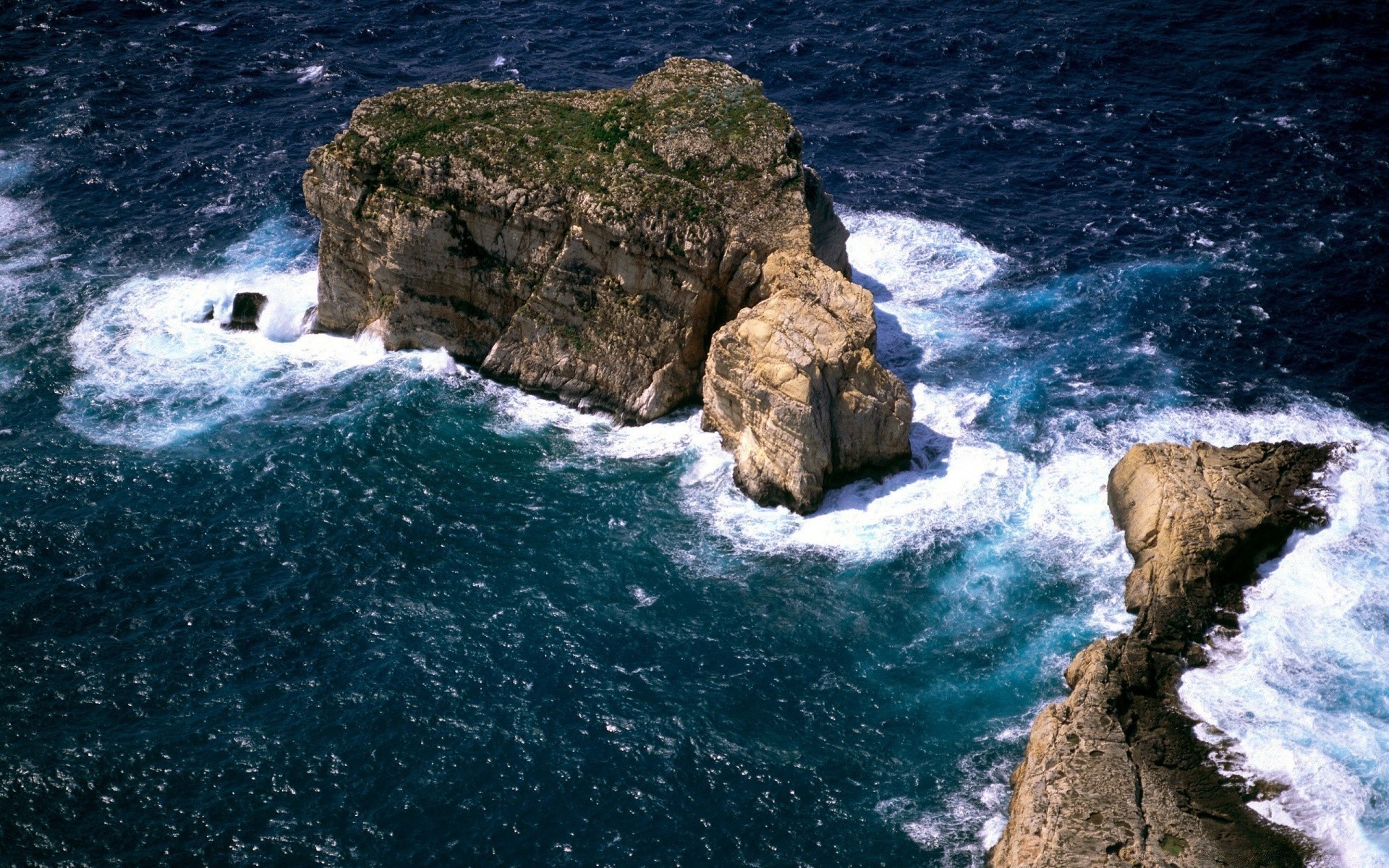 mer et océan eau voyage océan mer mer à l extérieur nature surf rock paysage paysage mouvement vague lumière du jour mousse