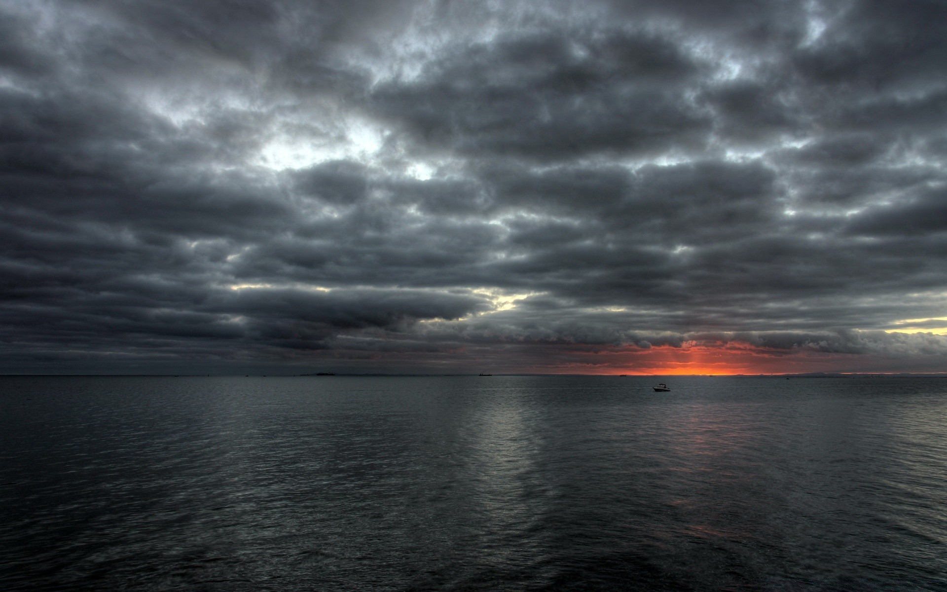 morze i ocean zachód słońca wody zmierzch świt burza niebo wieczorem morze słońce ocean krajobraz dramatyczny krajobraz plaża