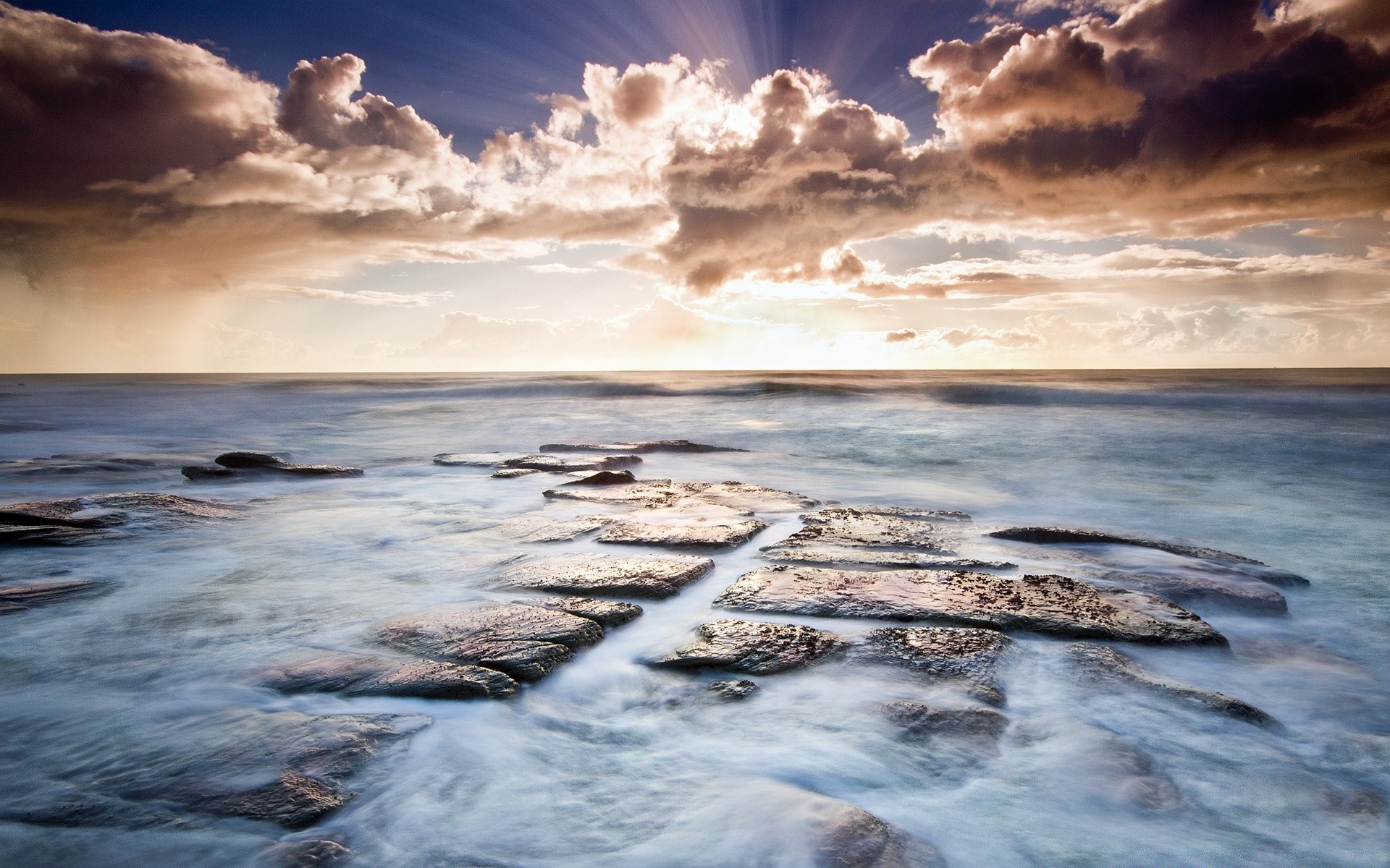 morze i ocean woda zachód słońca krajobraz morze zmierzch niebo ocean krajobraz natura świt plaża wieczór morze podróż chmura słońce