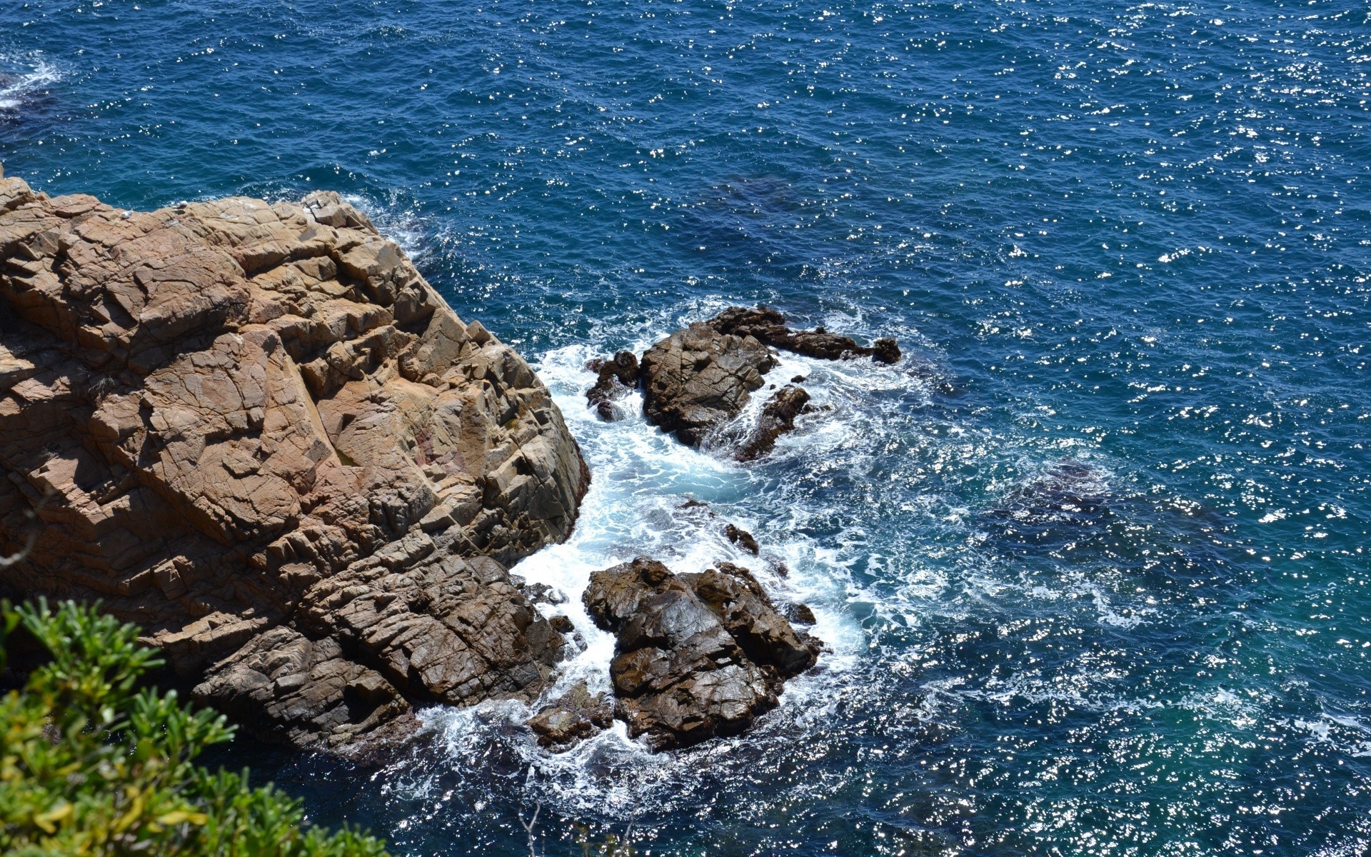 mar y océano agua mar viajes mar naturaleza océano roca al aire libre verano paisaje vacaciones playa cielo piedra ola paisaje