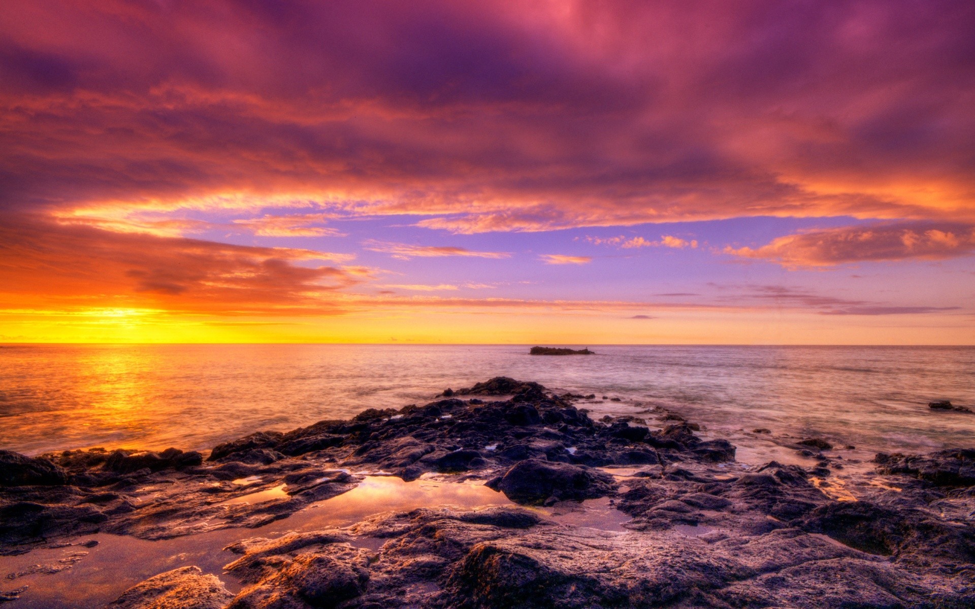 mer et océan coucher de soleil crépuscule aube eau soleil mer soir ciel plage océan paysage paysage beau temps