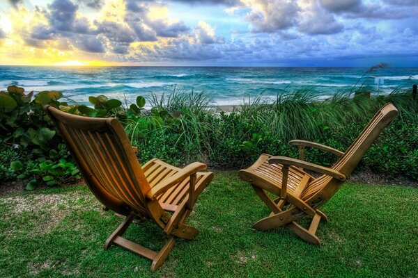 Paesaggio termale: cielo, mare, luogo di vacanza