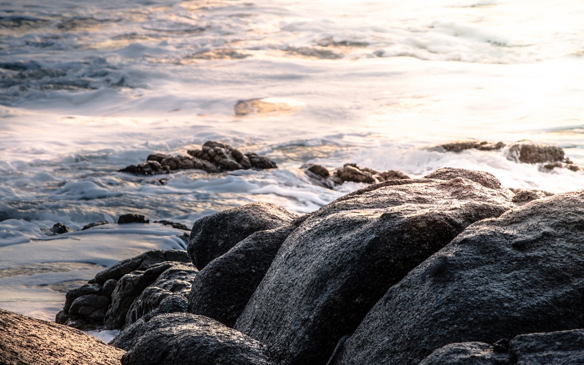 morze i ocean wody morza ocean plaża morze krajobraz rock natura brzeg fala piasek krajobraz przybrzeżne przypływ zachód słońca niebo podróże kamień