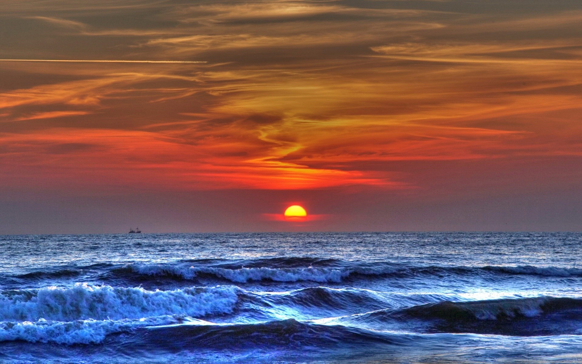 sea and ocean sunset water dusk dawn sun sea ocean evening fair weather summer surf seascape sky beach dramatic