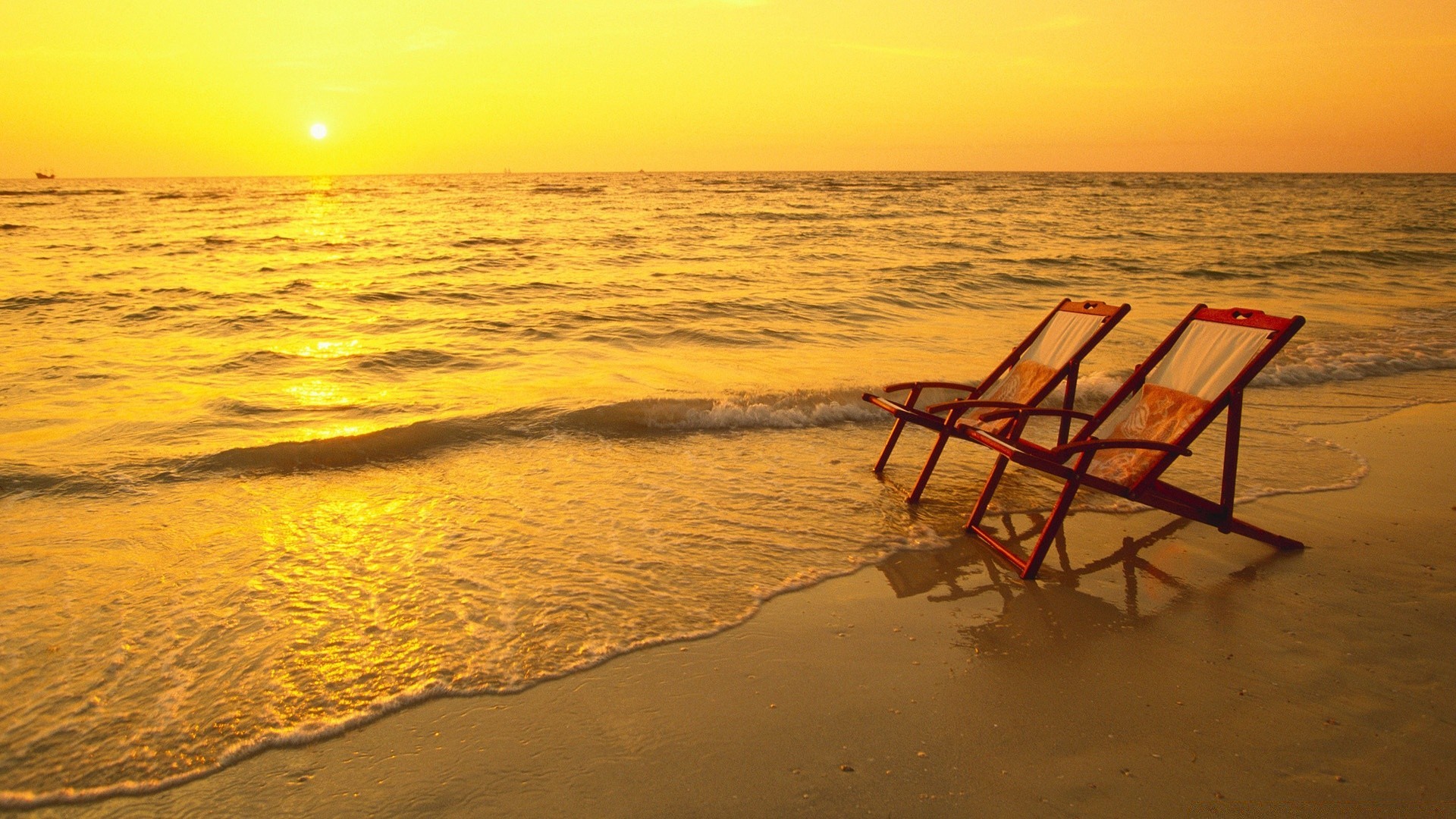 mer et océan plage sable mer eau océan soleil mer coucher de soleil vacances été voyage aube tropical détente paysage beau temps surf vague crépuscule