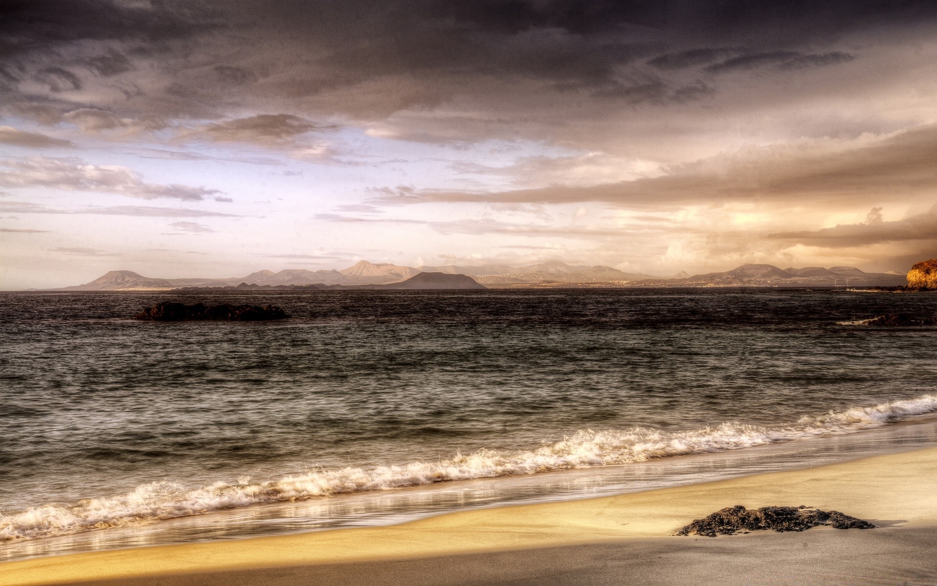 mar y océano agua mar playa puesta de sol océano tormenta cielo paisaje arena mar crepúsculo paisaje naturaleza viajes surf noche al aire libre amanecer