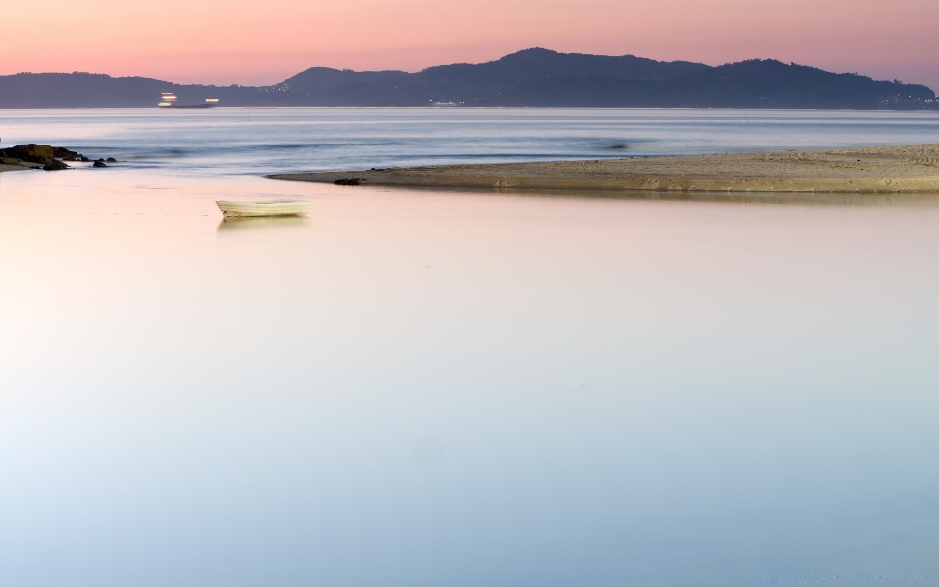 mar e oceano água paisagem lago praia pôr do sol mar mar amanhecer oceano céu viagens névoa paisagem luz do dia reflexão ao ar livre rio à noite cênica