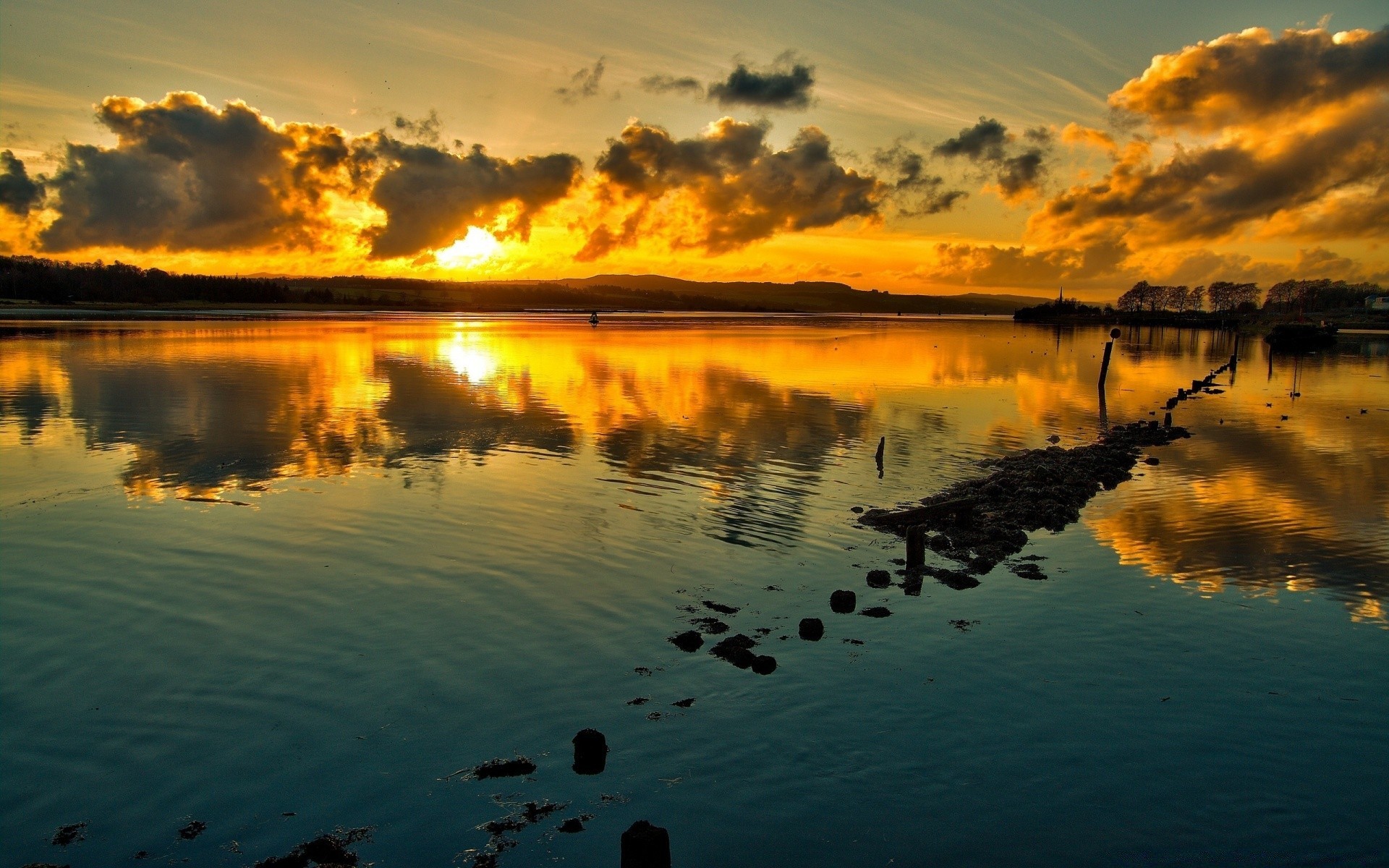 sea and ocean sunset water dawn reflection sun sky dusk evening landscape lake nature beach cloud summer fair weather sea