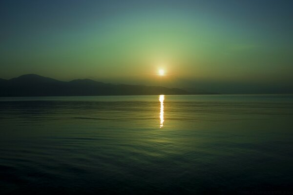 Mer et océan, soleil et et coucher de soleil