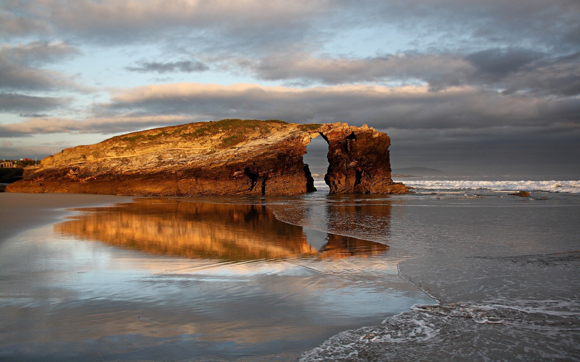 sea and ocean water sunset beach sea dawn ocean travel evening dusk seashore landscape sky seascape surf outdoors nature