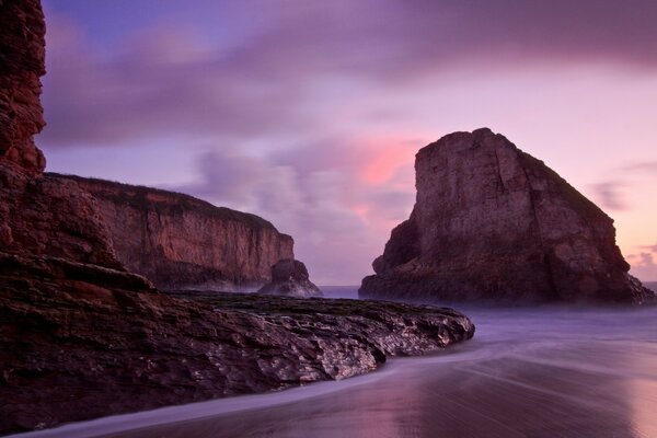 Steep cliffs of long exposure