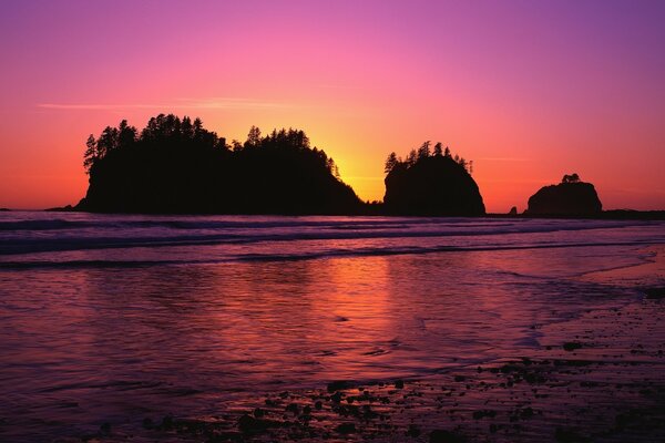 Purple twilight on the ocean