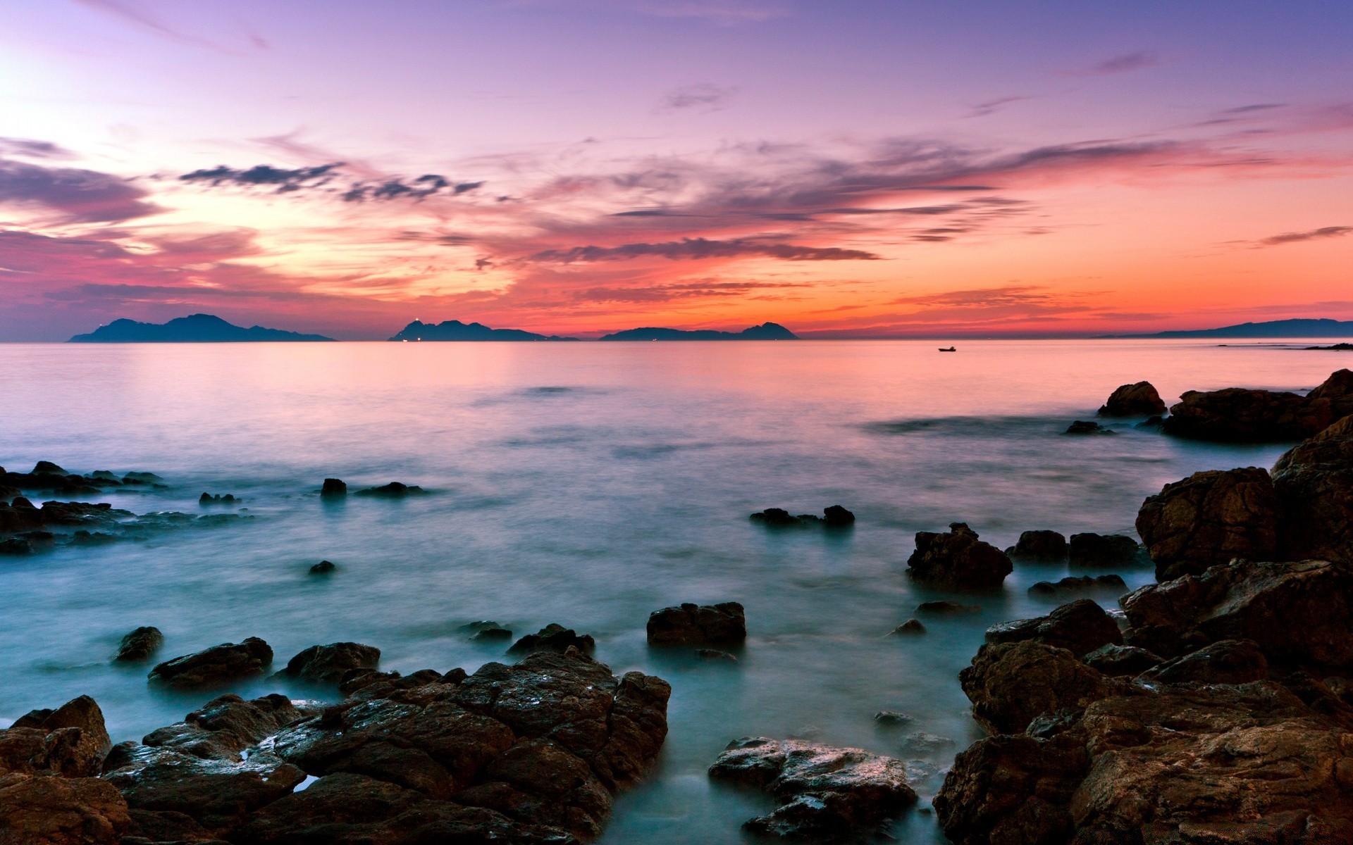 mare e oceano tramonto acqua mare crepuscolo spiaggia oceano alba mare cielo paesaggio sera sole viaggi paesaggio natura roccia bel tempo estate surf