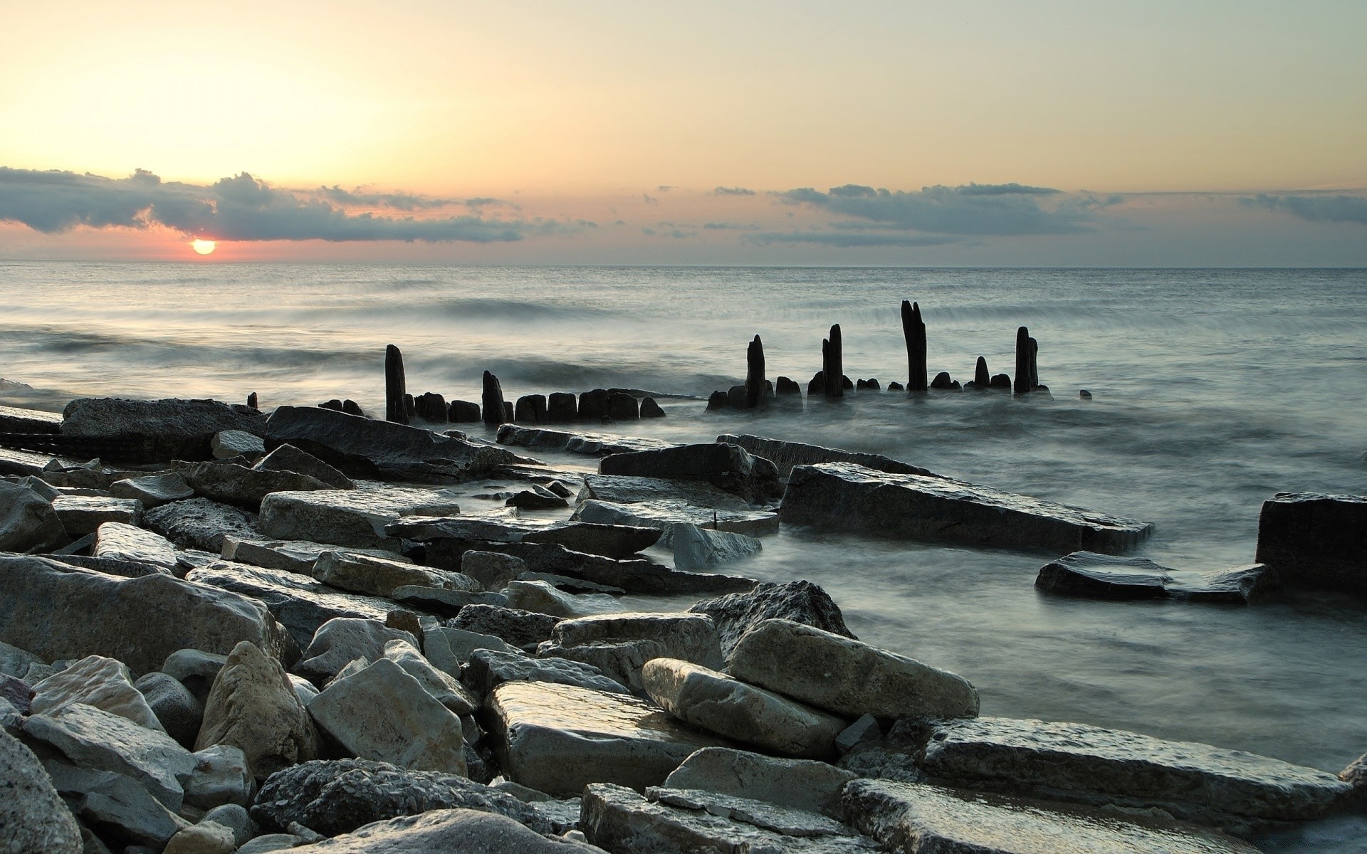 mer et océan eau mer plage mer océan coucher de soleil ciel rock aube crépuscule soirée voyage en plein air paysage paysage nature soleil surf