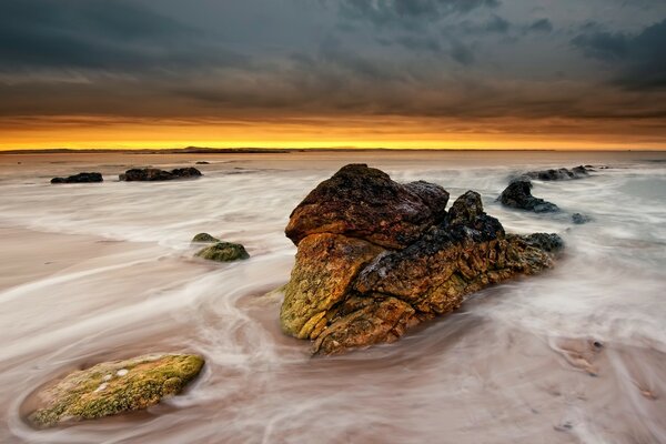 Computer processing of photos of the sea beach