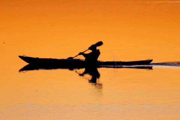 Reflection in the water - a bizarre shadow