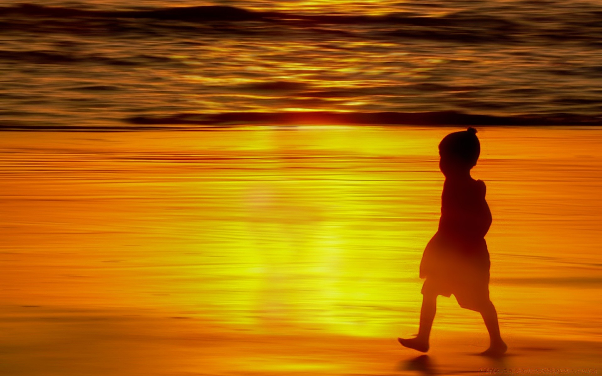 sea and ocean sunset dawn sun evening water beach silhouette dusk reflection sea ocean light nature sky backlit lake