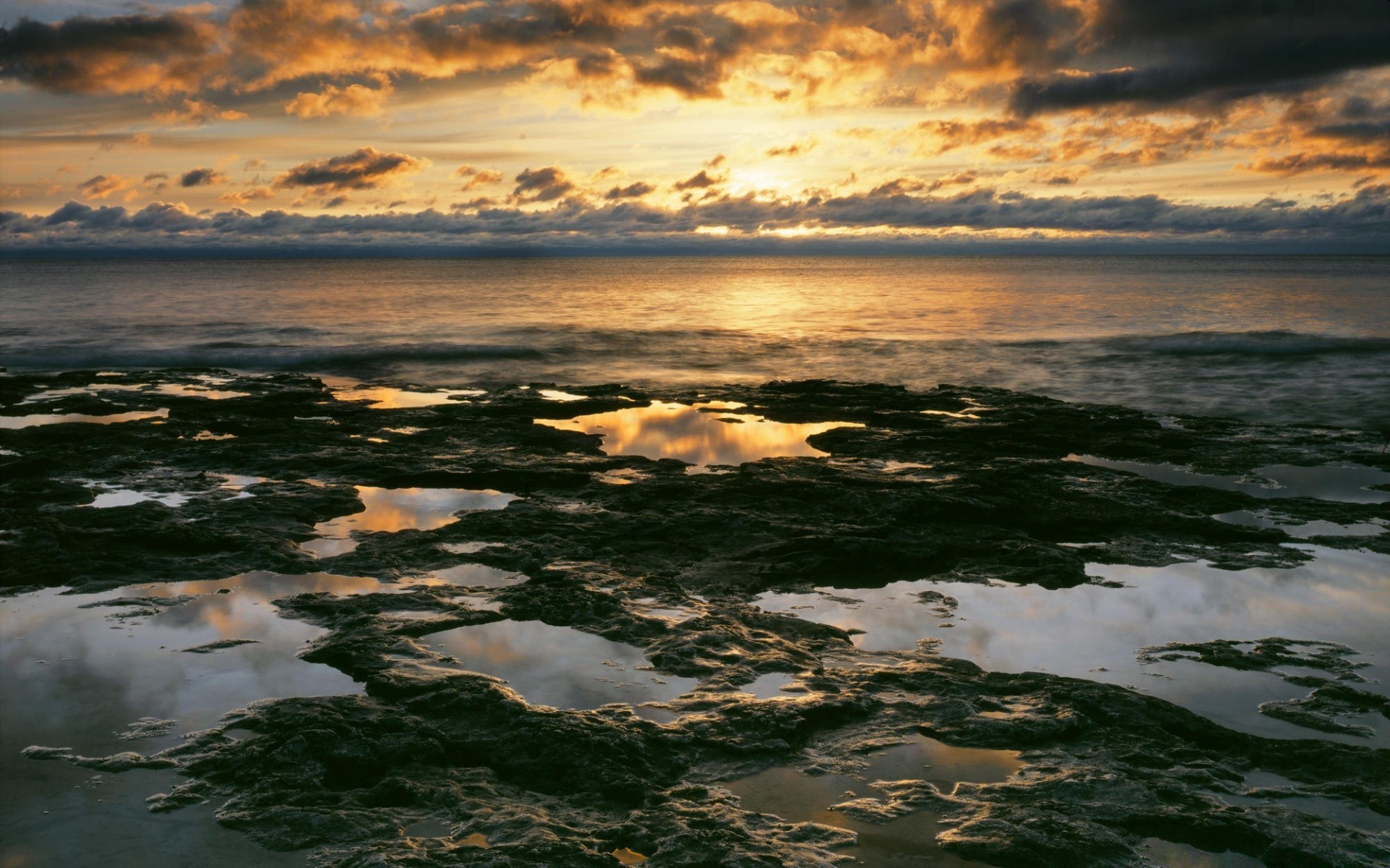 sea and ocean water sunset sea dawn beach ocean landscape dusk evening seascape reflection seashore sky sun outdoors travel nature