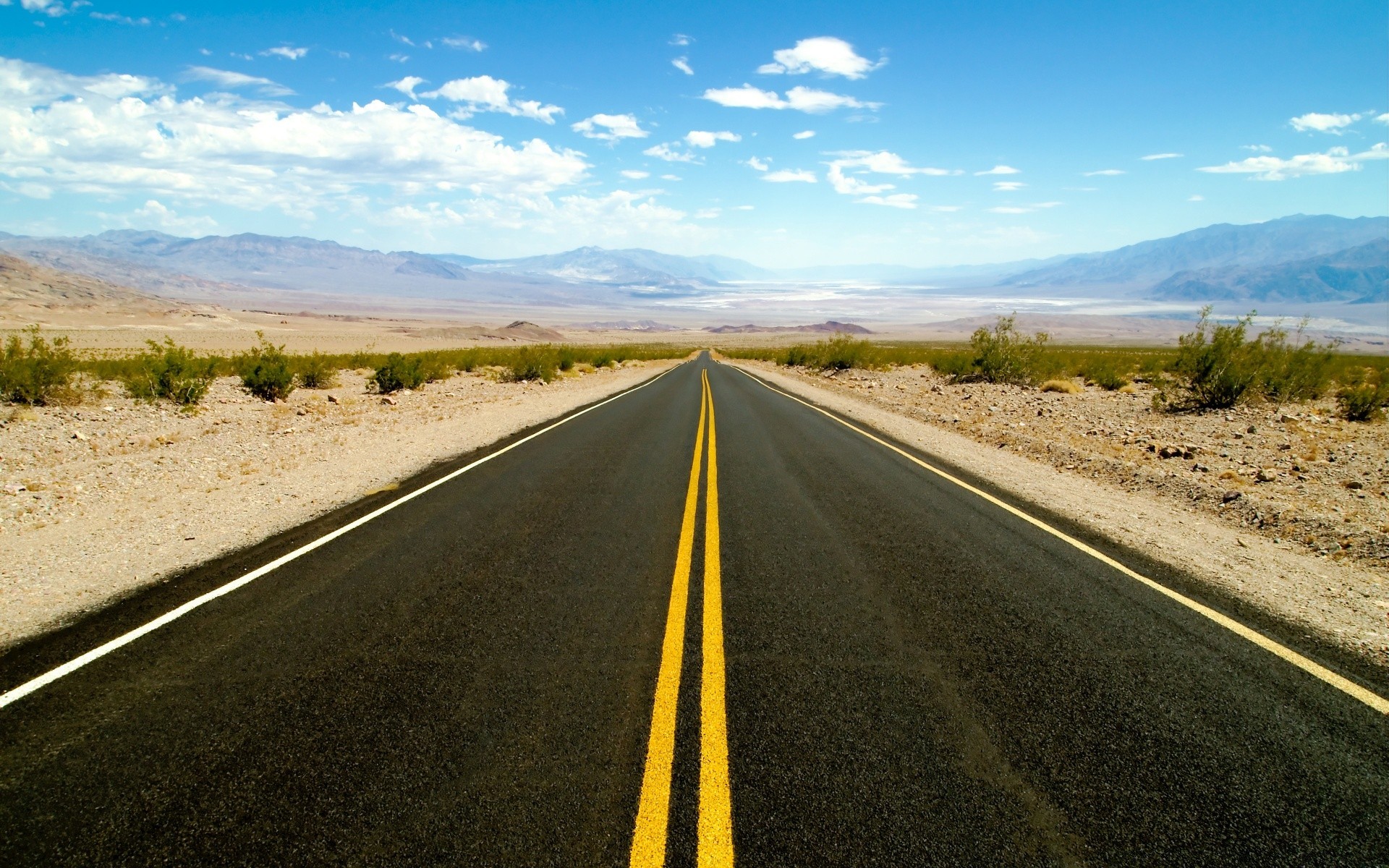 deserto strada autostrada asfalto viaggi cielo vuoto manuale dritto paesaggio lungo natura corda disco sistema di trasporto