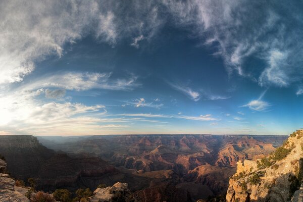 Gran cañón hermoso al atardecer