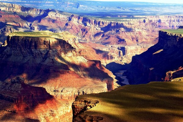 El pintoresco gran cañón del desierto