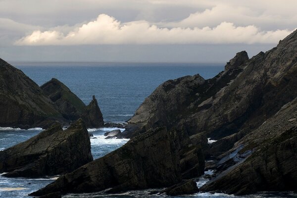 Felsen im Wasser Meer Ozean Landschaft Horizont