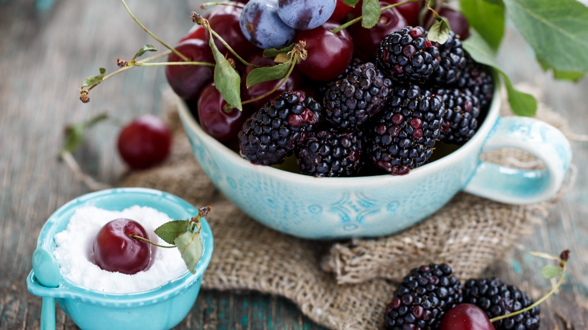 berries fruit food berry healthy bowl sweet juicy health nutrition leaf delicious blueberry blackberry close-up diet tasty desktop pasture summer