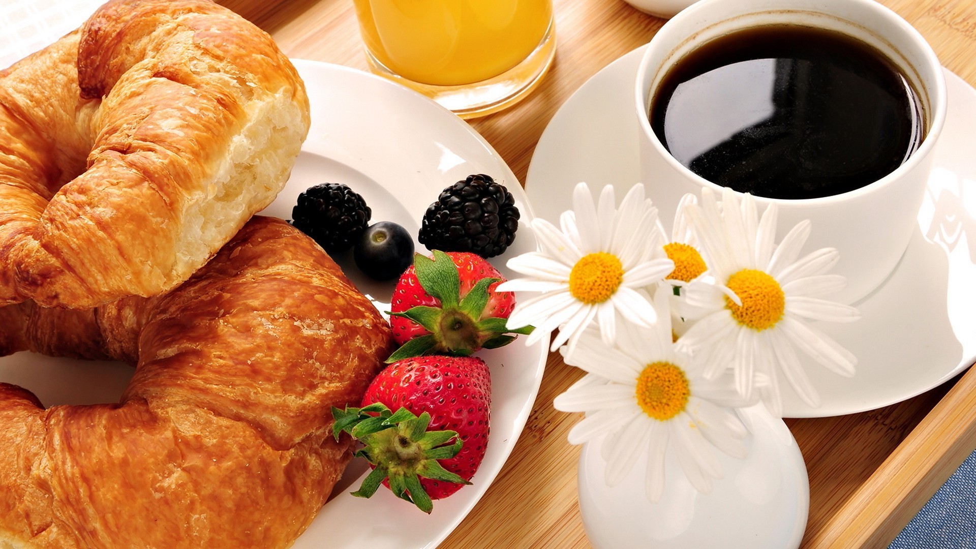 caffè colazione alba delizioso croissant tazza caldo cibo zucchero marmellata bere pane pasticceria tradizionale dolce espresso piatto continentale cibo