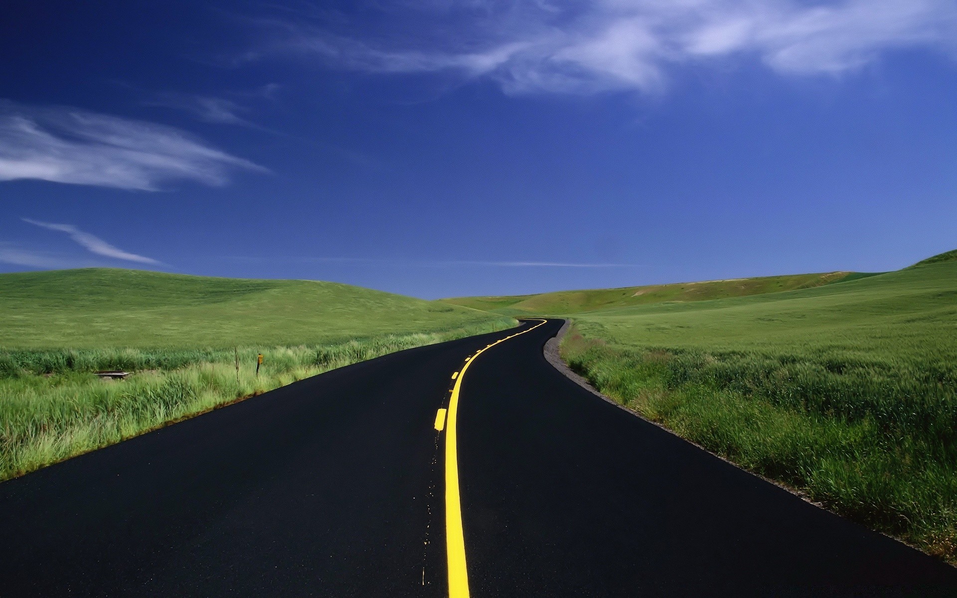 paesaggio paesaggio strada cielo all aperto luce del giorno erba viaggi natura campagna