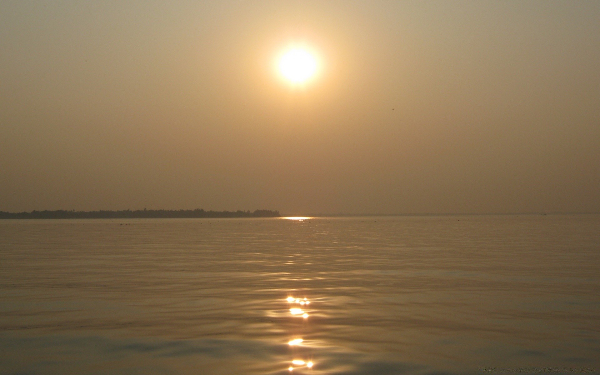 景观 日落 太阳 日出 水 海滩 晚上 海 反射 海洋 黄昏 景观 景观 好天气 湖