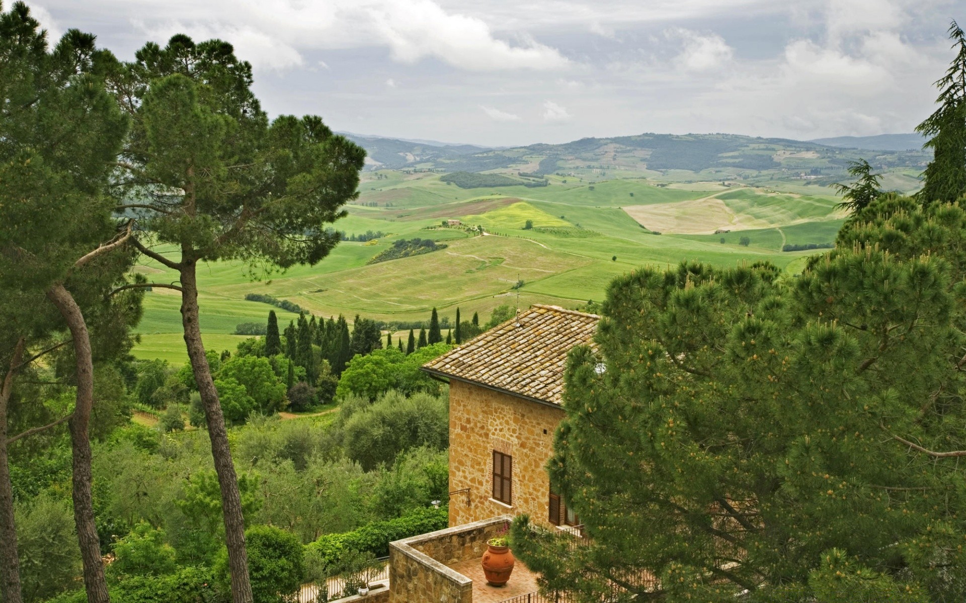 paesaggio paesaggio viaggi albero architettura cielo natura all aperto legno collina rurale scenico estate casa campagna montagna erba casa