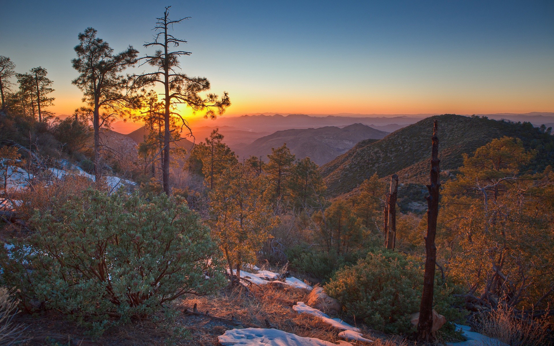 paisaje paisaje montaña árbol naturaleza viajes cielo roca escénico puesta de sol al aire libre parque madera otoño valle amanecer cañón luz agua medio ambiente