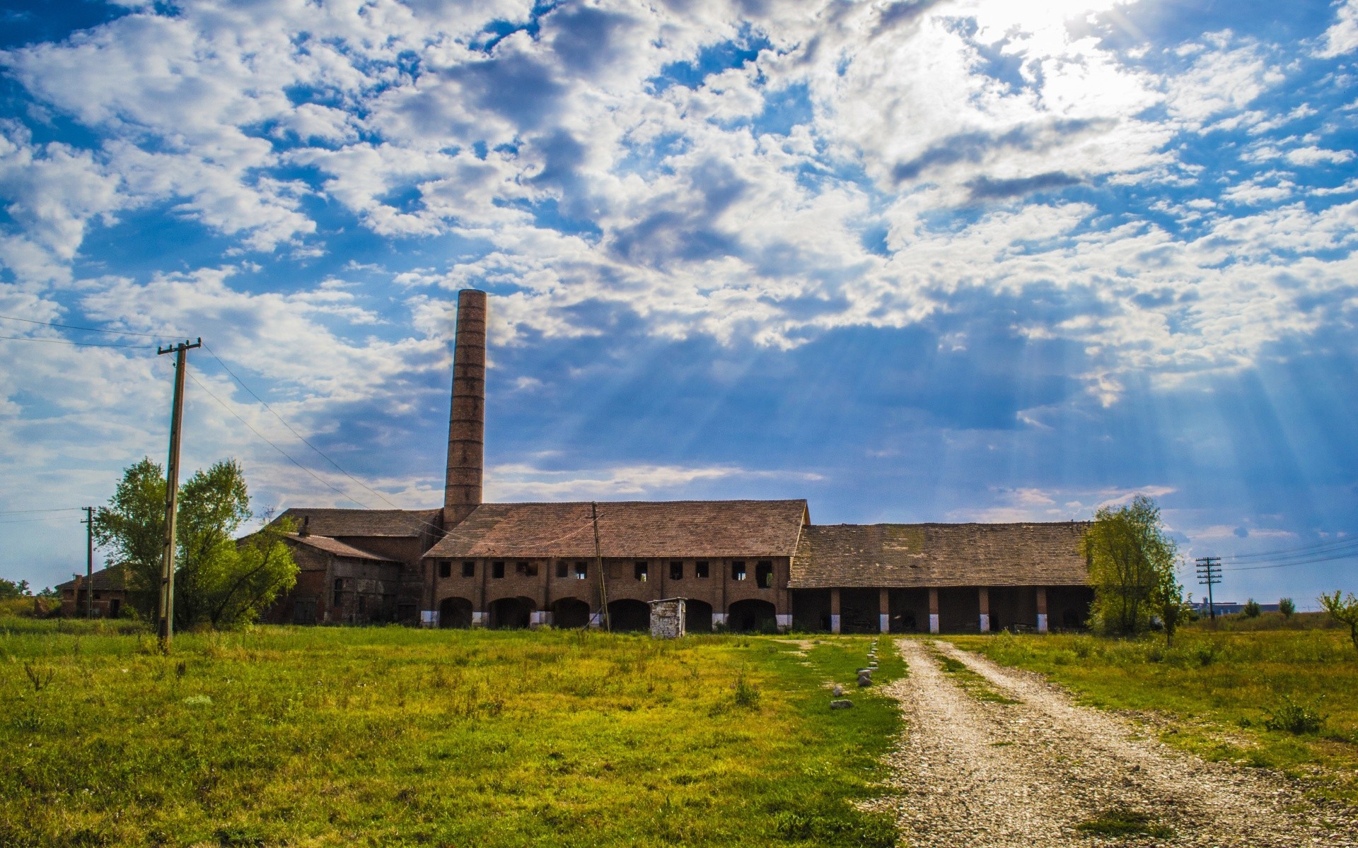 landschaft himmel haus architektur gras im freien baum reisen tageslicht landschaft alt scheune bauernhof