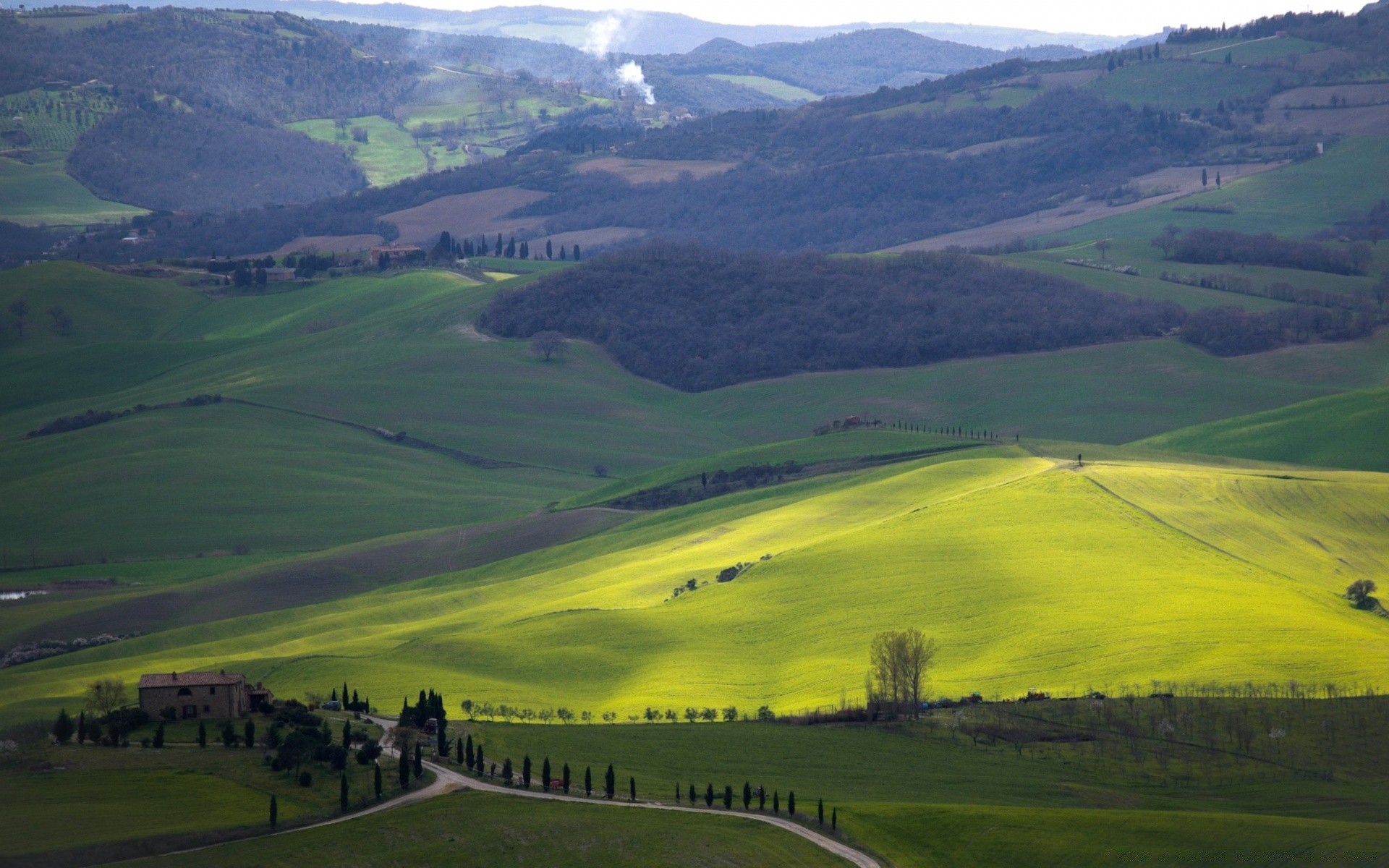 paisaje paisaje tierra cultivada agricultura campo colina viajes al aire libre naturaleza valle montaña hierba granja rural cielo escénico pastoral verano pasto campo