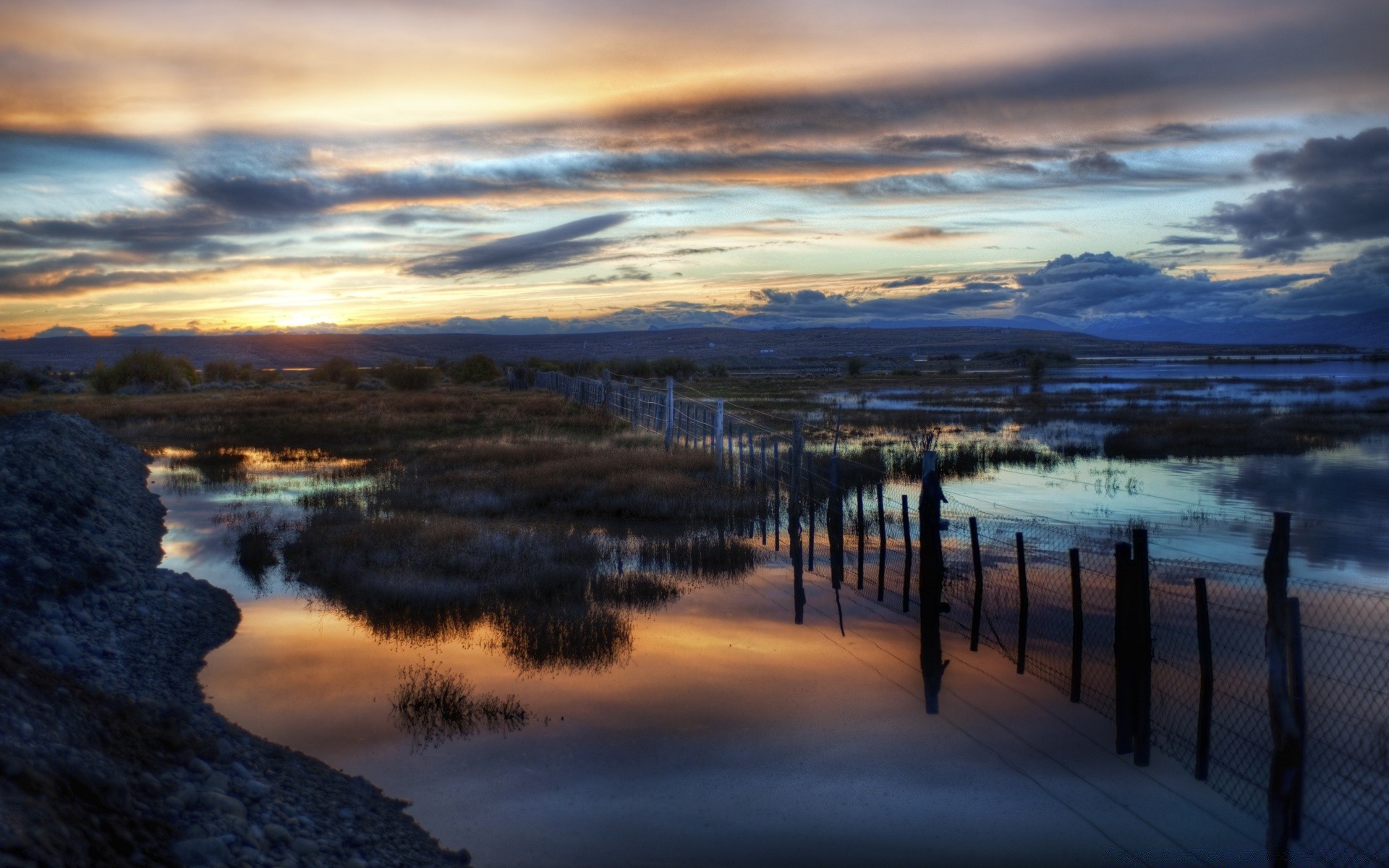 landscapes sunset water dawn evening dusk reflection landscape beach sea sky lake ocean seashore travel sun nature outdoors