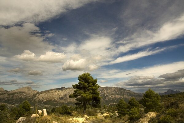 Stunning clouds among the mountains