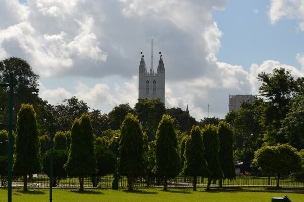 Beautiful architecture park lawns sky