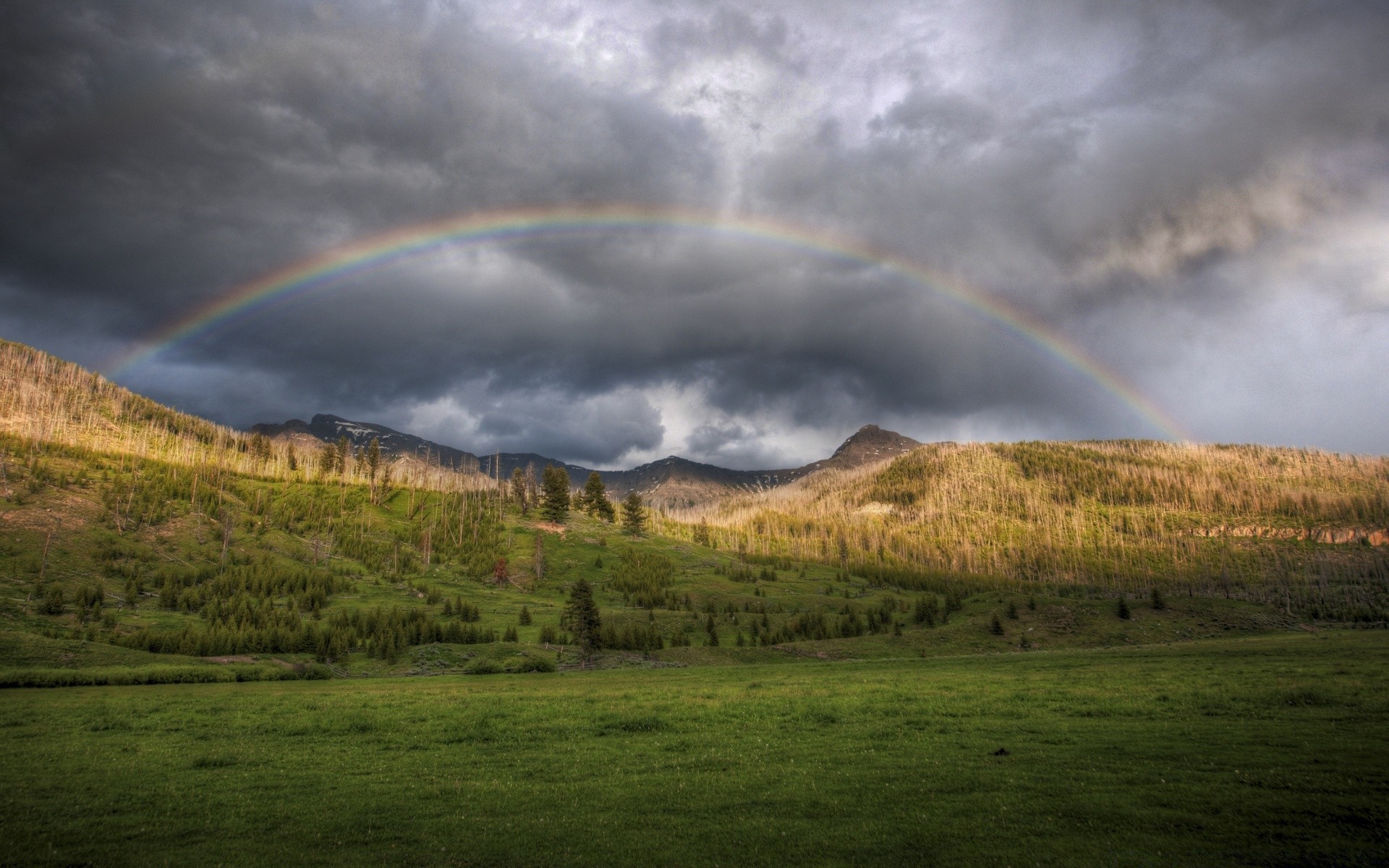 paisagens arco-íris paisagem tempestade chuva céu nuvem tempo montanhas cênica natureza névoa árvore colina vale viagens