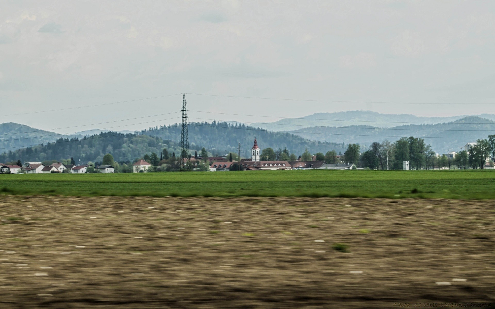 paesaggio agricoltura paesaggio albero fattoria cielo all aperto campo luce del giorno natura ambiente erba campagna terra coltivata viaggi rurale estate