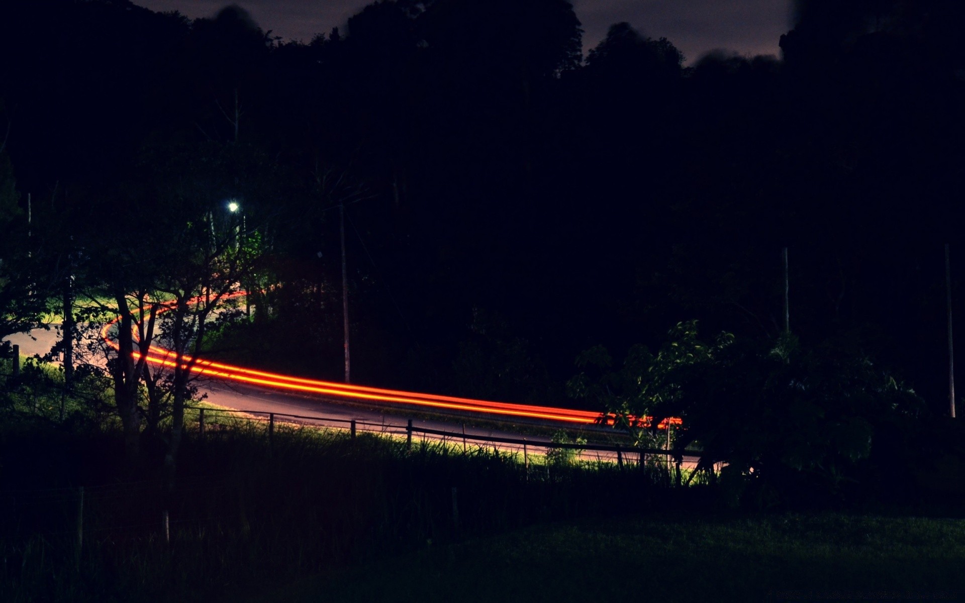 paisagens árvore luz pôr do sol viagens sistema de transporte noite estrada carro ao ar livre rua paisagem céu crepúsculo amanhecer silhueta