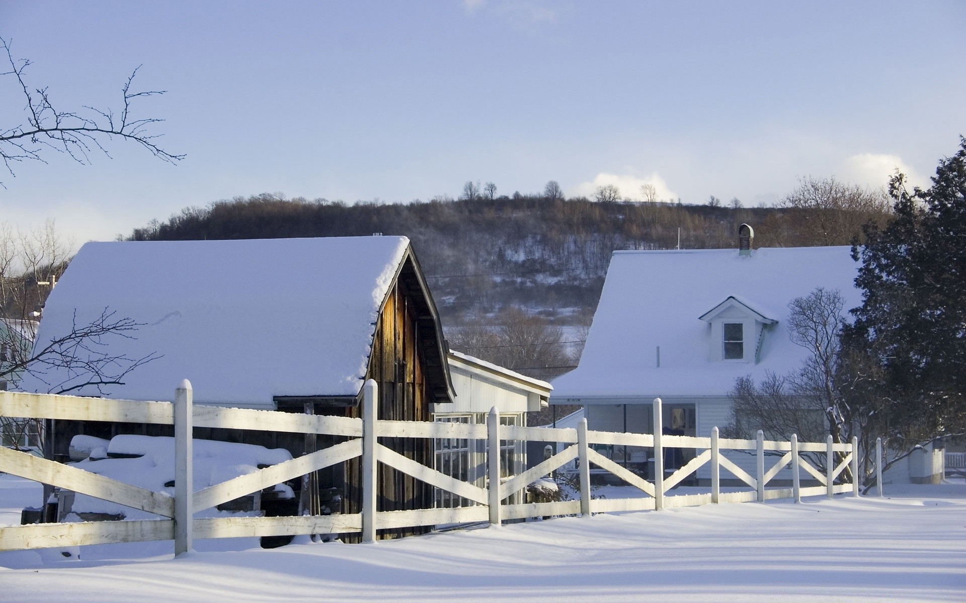 paysage hiver neige froid bois paysage extérieur clôture eau maison bungalow ciel lumière du jour bois glace gel météo maison congelé grange