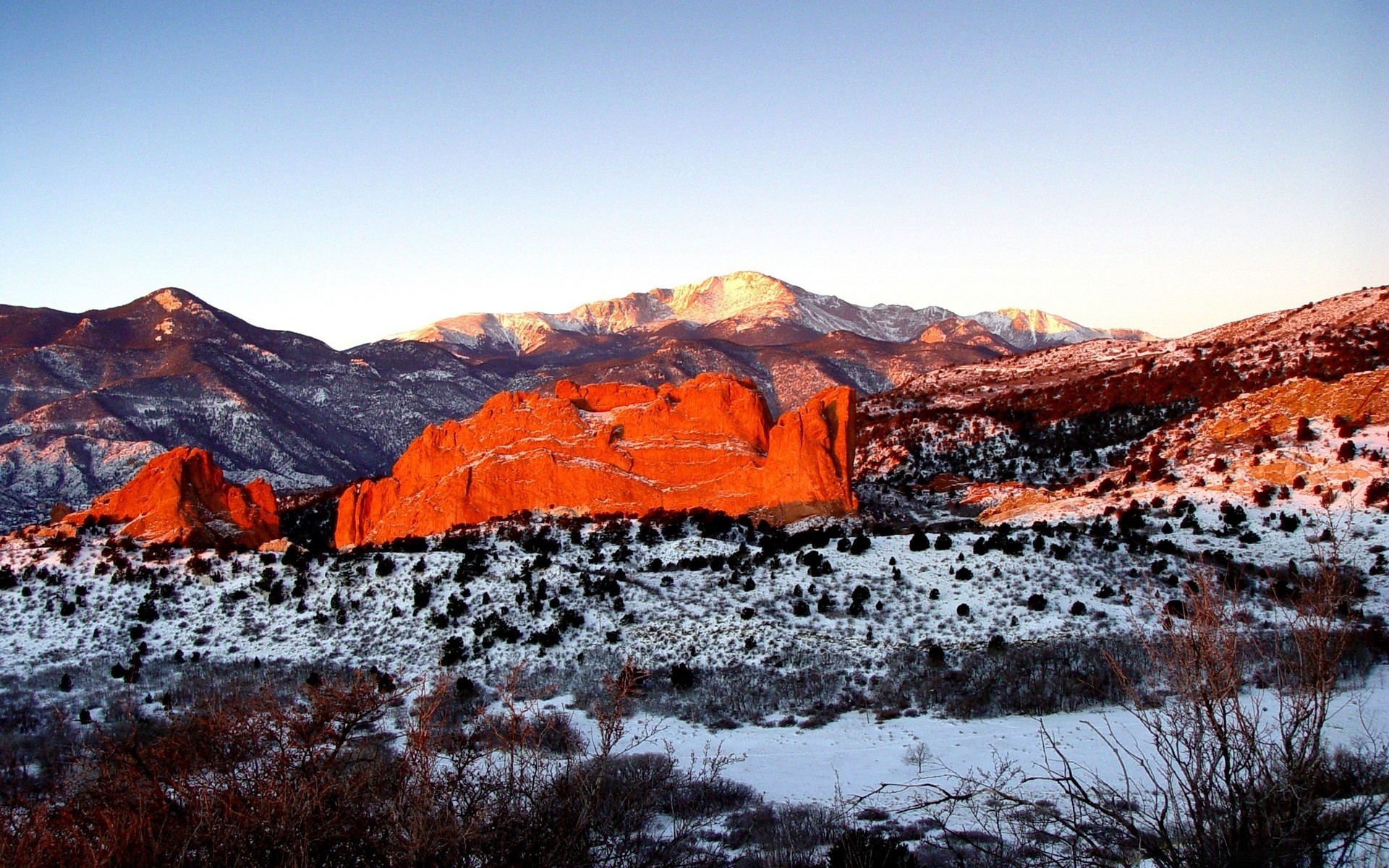 paysage montagnes paysage neige voyage à l extérieur ciel rock nature scénique hiver vallée coucher de soleil