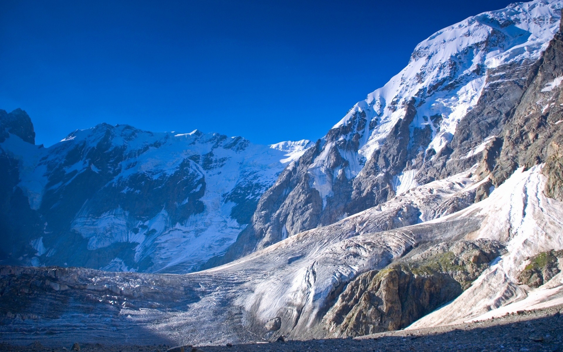 montagnes neige montagnes glacier glace paysage scénique hiver voyage pic de montagne froid ciel à l extérieur nature eau