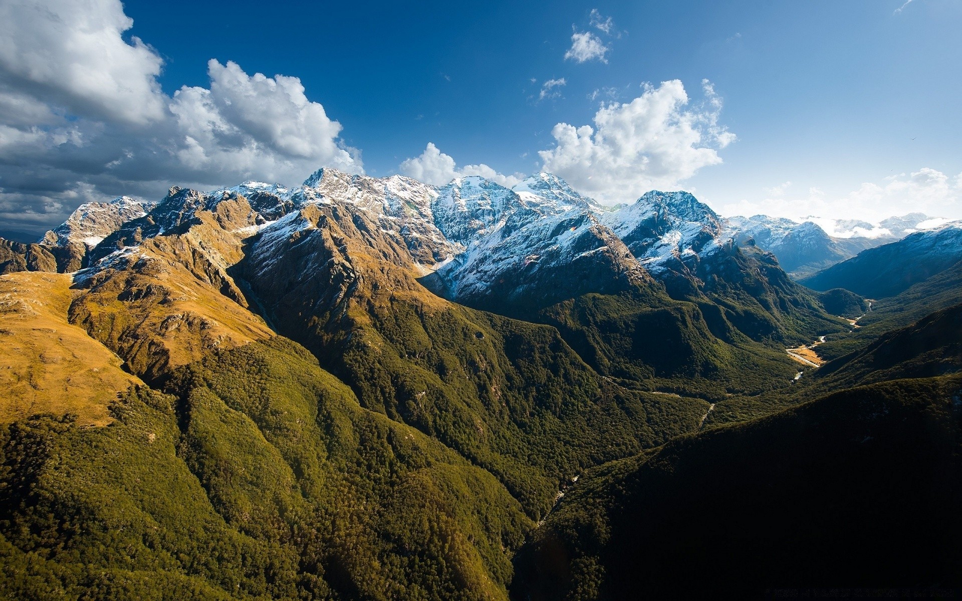 山 山 雪 景观 旅游 风景 山谷 天空 户外 自然 山峰 徒步旅行 岩石 冰川