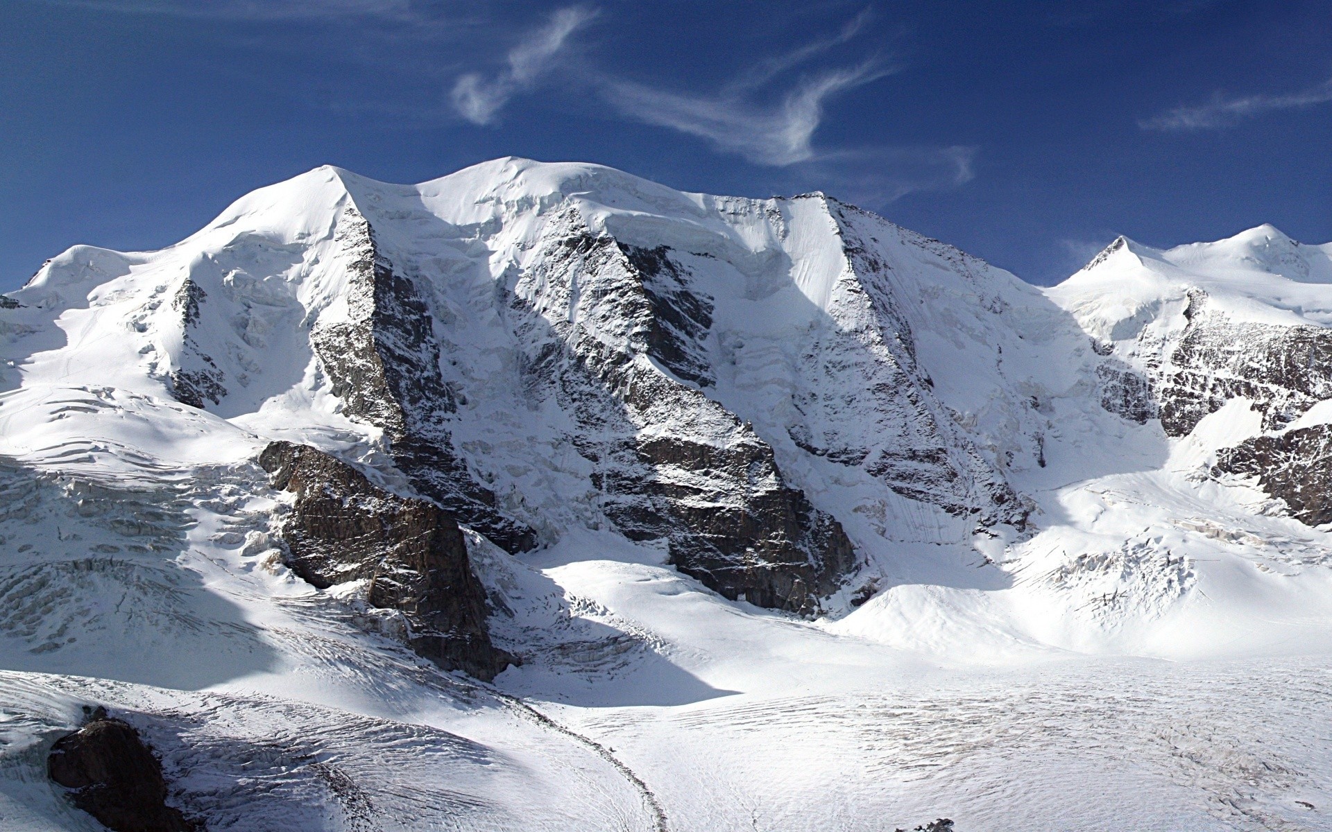 montañas nieve montañas hielo glaciar invierno frío escénico pinnacle pico de montaña alta paisaje subir luz del día